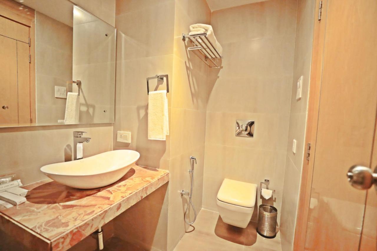 Bindiram Express By Shrigo Hotels Sitapur Muafi Экстерьер фото