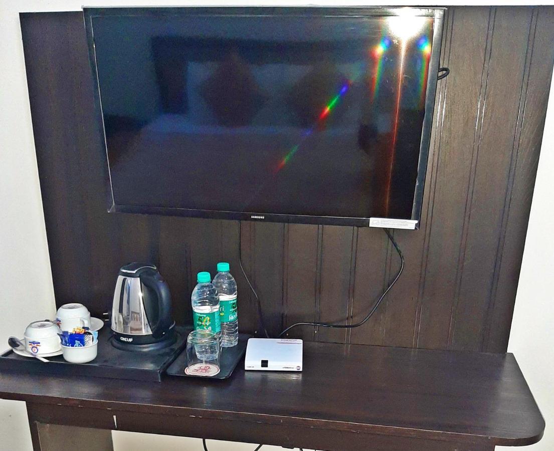 Bindiram Express By Shrigo Hotels Sitapur Muafi Экстерьер фото