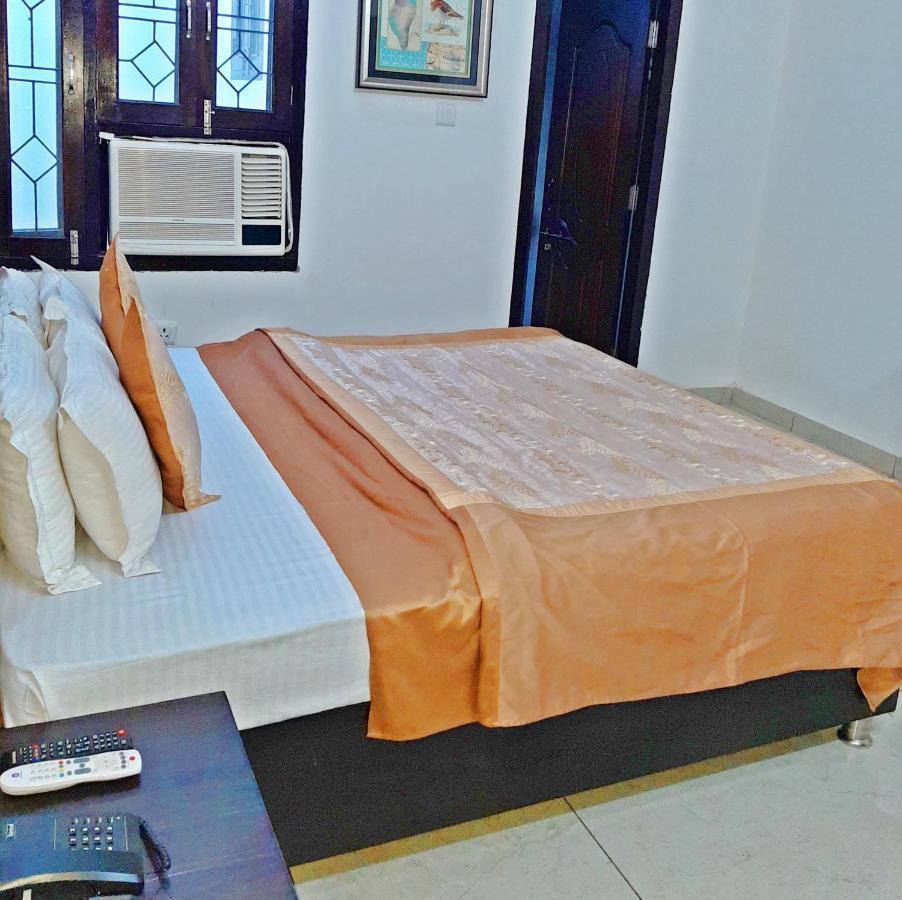 Bindiram Express By Shrigo Hotels Sitapur Muafi Экстерьер фото