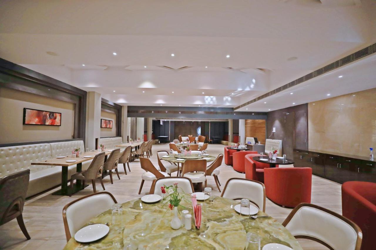 Bindiram Express By Shrigo Hotels Sitapur Muafi Экстерьер фото