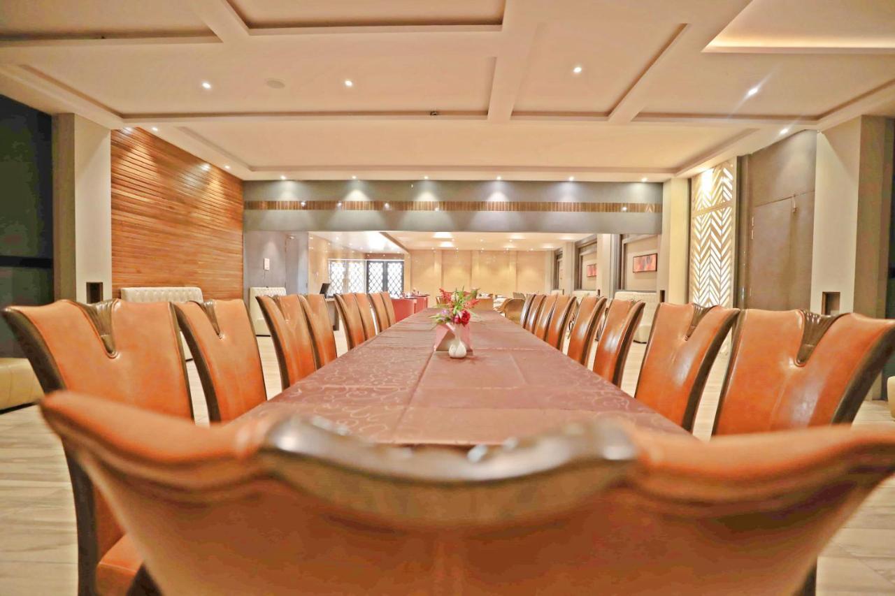 Bindiram Express By Shrigo Hotels Sitapur Muafi Экстерьер фото